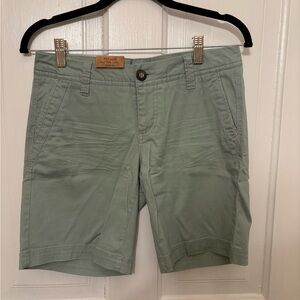 Buckle green mint bermuda shorts